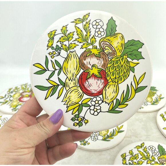Vintage 70s decorative ceramic round tiles, vegetables print, set of 8 - Picture 2 of 10
